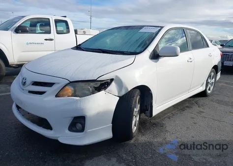 2013 Toyota Corolla S z USA, uszkodzony, nr VIN 5YFBU4EE6DP092865